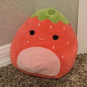 Scarlett 8 inch Squishmallow (strawberry)